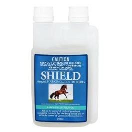 Shield Pour On Insecticide Horse